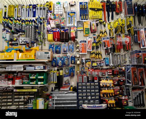 Hardware Shop High Resolution Stock Photography And Images Alamy