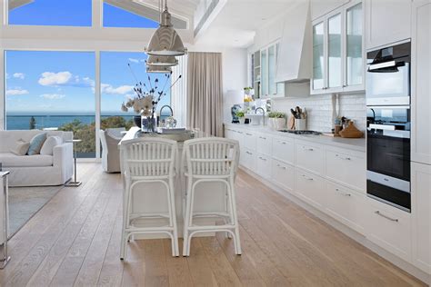 Affectionately referred to as 'the beach hutt,' australian media personality deborah hutton has just completed a dramatic hamptons style renovation of her sydney home with rather fabulous results. Pin by Balance by Deborah Hutton on Deb's Hampton ...