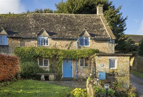 Luxury 17th Century Cottage In The Cotswolds Cottages For Rent In