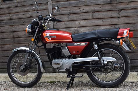 £ Sold Suzuki Gp 125 Uk Bike 16800 Miles History File 1985 B Reg