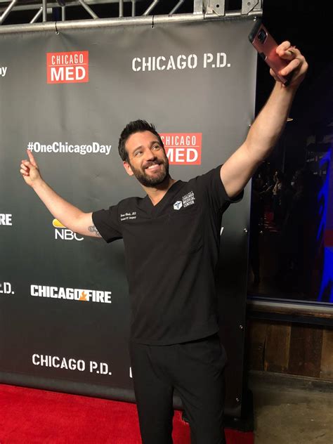 One Chicago Nbc Multiseries Dr Connor Rhodes Colin Donnell 2