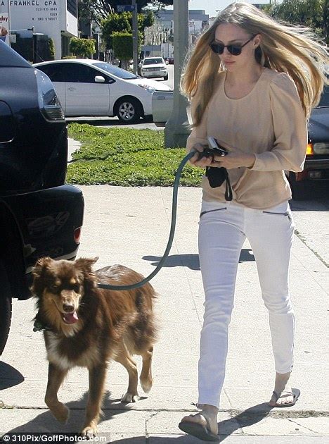 Amanda Seyfried Colour Co Ordinates With Her Dog Daily Mail Online