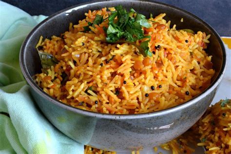 South Indian Style Tomato Rice Recipe Tomato Rice Indian Food