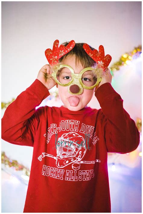 Diy Christmas Party Photo Booth Embrace The Perfect Mess