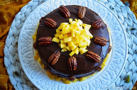 Knusperkabinett Superfood Schokoladen Pekannuss Torte Mit Mango Cashew
