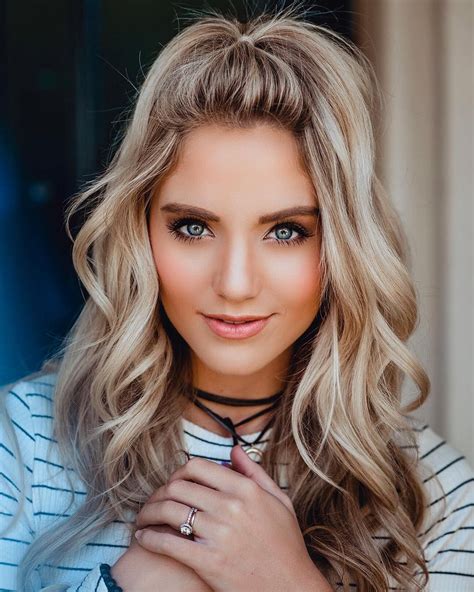 Messy hairstyles, on the contrary, create an illusion of no styling at all, while they certainly look cute and appealing to the eye, despite their imperfection. Happy Birthday Savannah Labrant!! Can't wait to see your ...