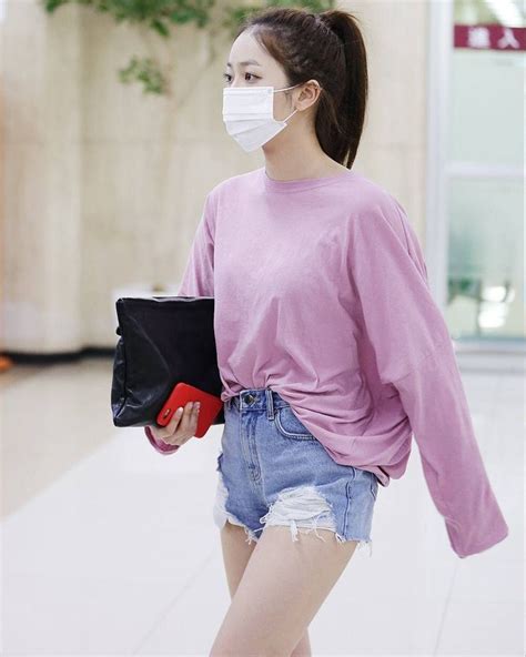 gfriend sinb 황은비 on instagram “170522 sinb at gimpo airport back from japan 여자친구 gfriend