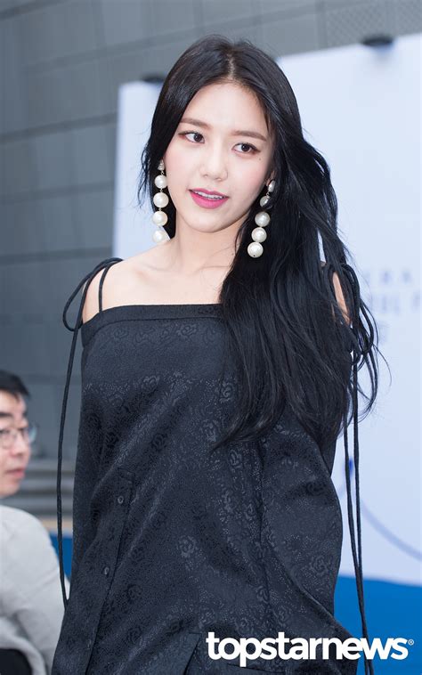 korea korean kpop idol girl group band aoa hyejung s 2017 seoul fashion week off shoulder dress