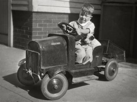 Lovely Vintage Photos of Kids With Their Pedal Cars _ USStories