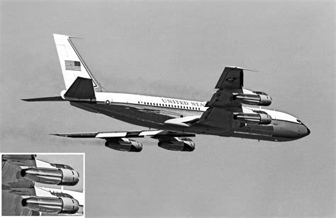 アメリカ空軍 Boeing C 137 Stratoliner 58 6972 横田基地 航空フォト By A 330さん 撮影1987年