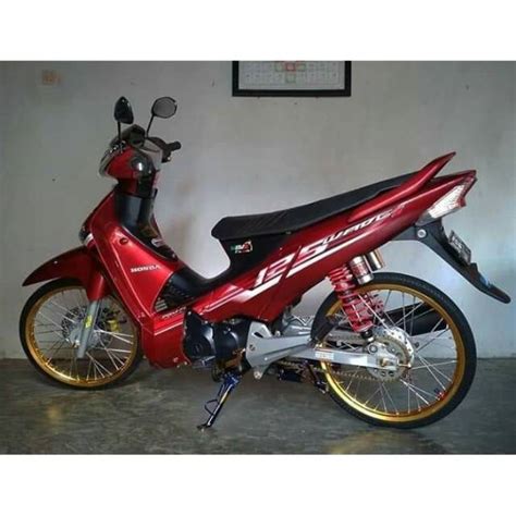 Generasi honda supra x 125 fi ini tampil lebih sporty mengikuti tren permainan warna dan striping yang ada dipasaran saat ini. Supra X 125 Warna Hitam Putih Modif / Gambar Modifikasi ...