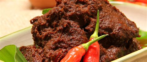 Rendang merupakan salah satu makanan khas dari sumatera barat, indonesia yang menjadi salah satu kuliner paling favorit. Resep Rendang Padang Asli yang Perlu Kamu Coba