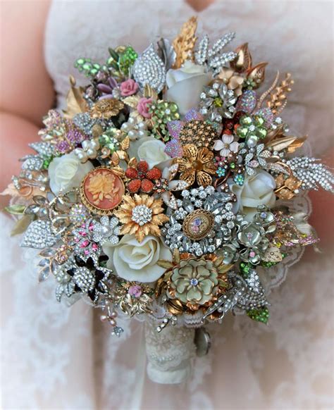 Pin By Jan Harris On Brooch Wedding Bouquet Wedding Brooch Bouquets
