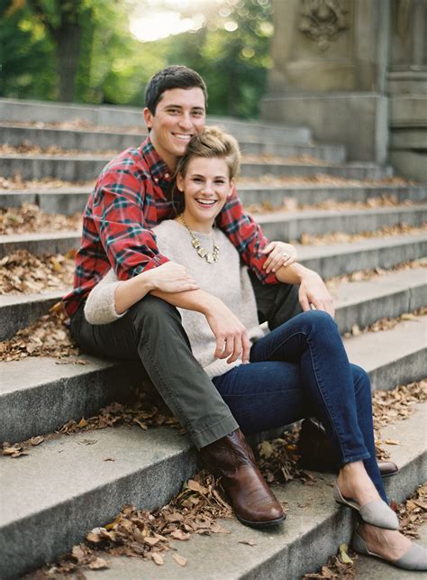 Fall Engagement Session in Manhattan | Engagement photos fall ...
