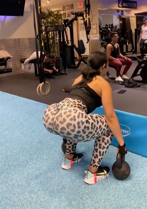 rapper future s ex joie chavis shows off her toned booty in sizzling workout video