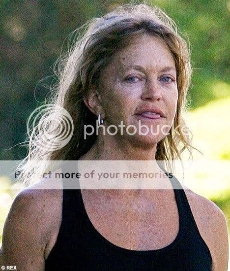 It Was No Laughing Matter For Film Star Goldie Hawn As She Was Caught