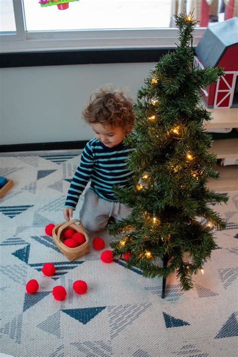 The Easiest Toddler Christmas Tree