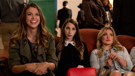 Review: TV Land's 'Younger' turns back clock for Sutton Foster - LA Times