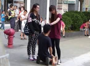 Boyfriend Caught With Another Girl Humiliated And Hit In Street By