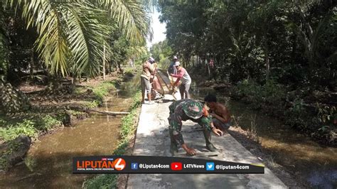 Membersihkan lingkungan sekolah menjelang libur semester. Gotong royong Sudah Jadi Tradisi Warga Masyarakat Kampung ...