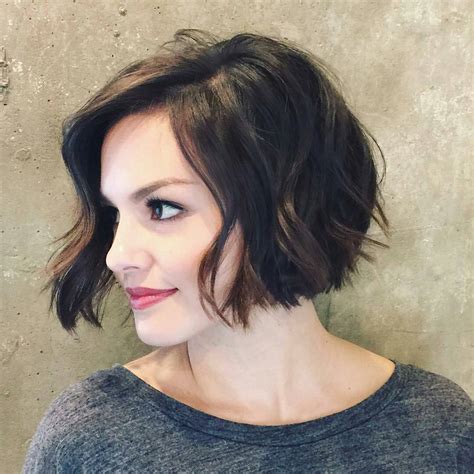 So, let's talk about the hottest bob trends for 2021. Inverted-Bob-Haircut-For-Wavy-Hair 2017 | Styles Weekly