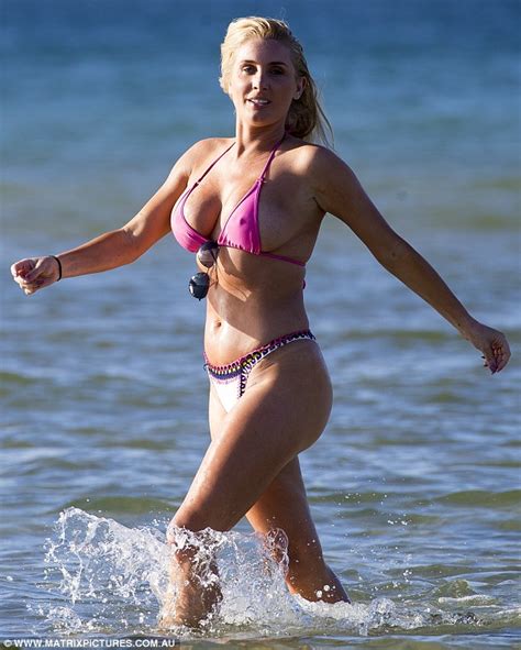 Zilda Williams Dons VERY Skimpy Bikini As She Frolics At The Beach In Sydney Daily Mail Online