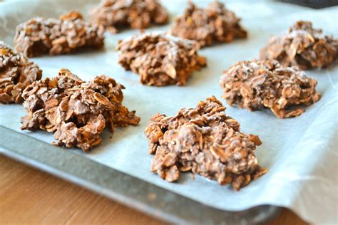 Easy and healthy chocolate peanut butter no bake protein cookies made with oats, peanut butter, chocolate protein powder, and bananas. No-Bake Banana Chocolate Cookies with Espresso and Walnuts ...