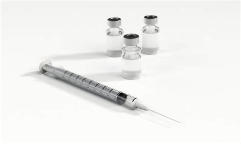 La campagna, partita al rallentatore, è ancora in affanno. Vaccino antinfluenzale: in Lombardia i Mmg si approvvigionano in farmacia