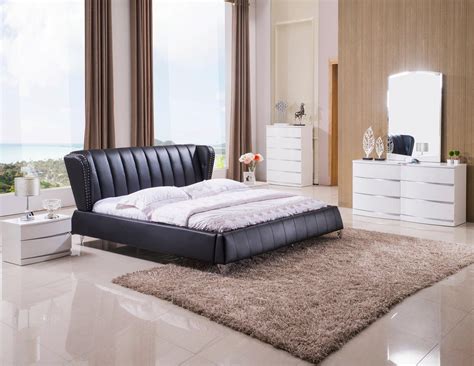 King Tufted Bedroom Set 5pcs Wchest Rich Black Pu 20657ek Tirrel Acme