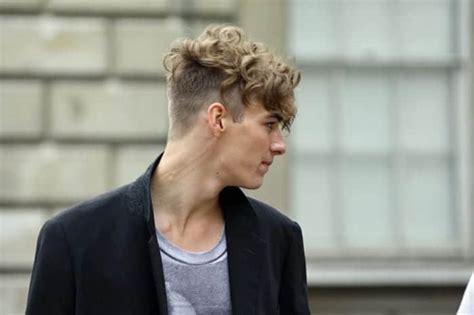50 Undercut With Curly Hair Styles For Men To Look Bold