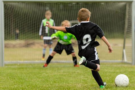 Kids Soccer Penalty Kick Stock Image Image Of Sports 41812955