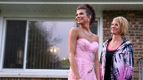 Transgender Teen Dakota Yorke Named Portage Prom Queen Runner Up Post