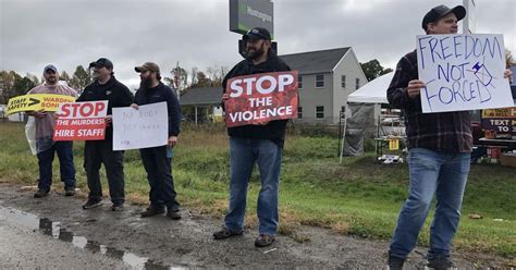 Union Representing Usp Hazelton Holds Protest Against Federal Worker