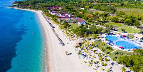 Haiti has a long coastline stretching out along the north, west and east of the country, with a lot of beautiful beaches and coves for 6 best haiti beaches. gastronomia de Haiti: todo lo que necesita conocer sobre ella