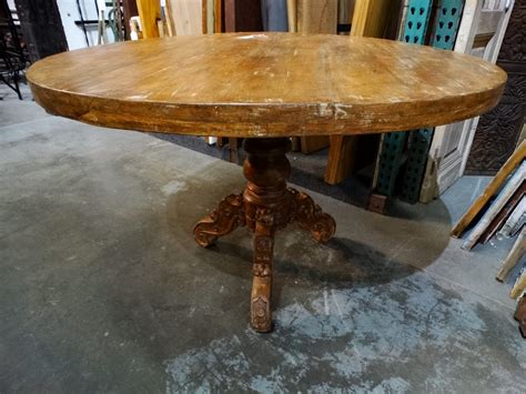 Farmhouse Dining Round Table Has A Rustic Finish With Rustic Elegance