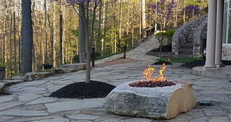 Fireboulderfirepitinnaturalstoneboulderfirepits Fireboulder