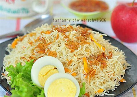 Udang balado or sambal goreng udang is a hot and spicy shrimp dish commonly found in indonesian cuisine. Bihun Goreng Kampung | Resep (Dengan gambar) | Resep ...