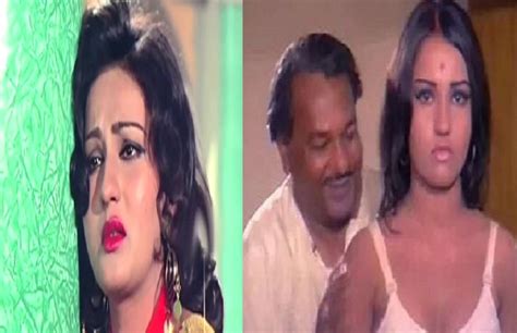 When Reena Roy was ready for a seminude scene in her first film इस एकटरस क मजबर क फयद
