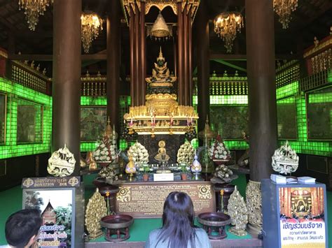 Jade Buddha Inside Wat Phra Kaeo You Can With Kids