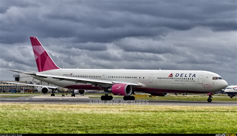 N845mh Delta Air Lines Boeing 767 400er At London Heathrow Photo