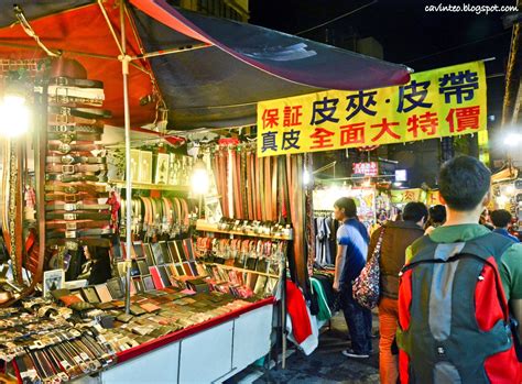It is located on raohe street, taipei, near shongshan railway station covering about 600 meters in length. Entree Kibbles: Raohe Street Night Market (饒河街觀光夜市 ...