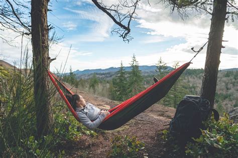 Should You Carry A Hammock While Traveling