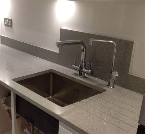 Light grey kitchen with white quartz worktops suffolk. LIGHT GREY STARLIGHT QUARTZ WORKTOP | Kitchen worktop ...