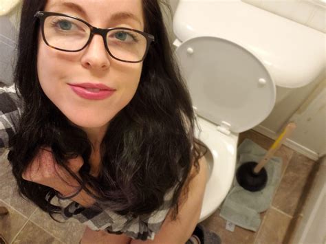 Utaskísérő Csúszás Whitney Girl Toilet Selfie Figyelmes Gonosz Haszon