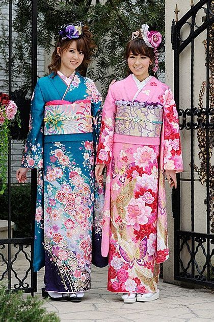 Kimono Yukata Japanese Dresses Kimono Kimonos Yukatas Traditional