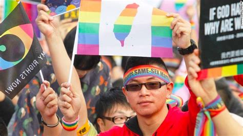 Taiwan Court Rules In Favour Of Same Sex Marriage Express Magazine