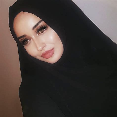 Arab Hijab Big Booty Babe Muslim Chick 3154