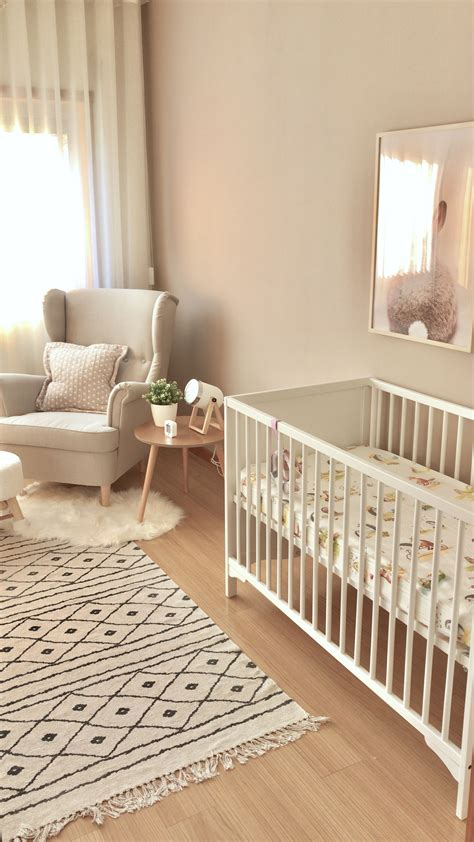 So kommen sie schnellstmöglich in den genuss ihrer begehrten waren. Neutral gender Nursery | Neutrale babyzimmer, Baby schlafzimmer, Neutrale kinderzimmer