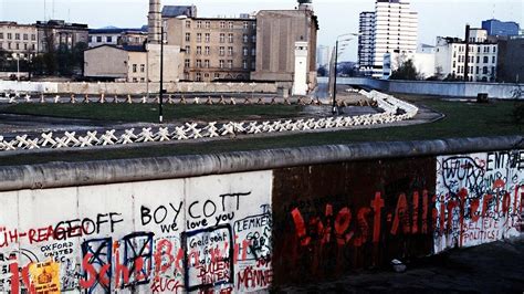 30 Years Ago Today A Timeline Of The Berlin Wall