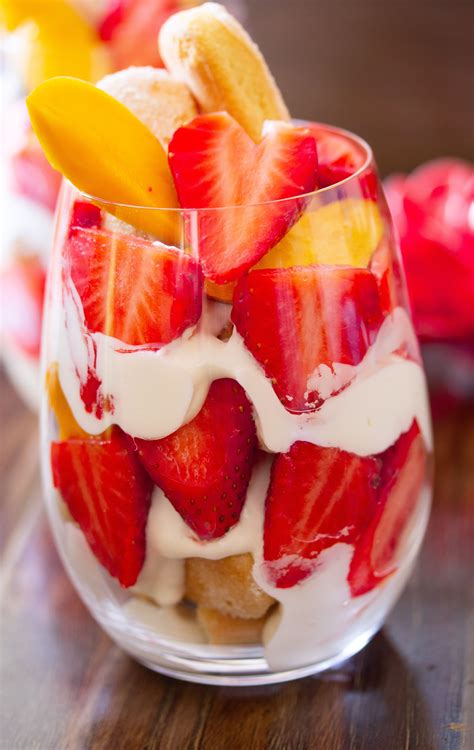 Strawberry Parfait Banana Split Pie Desserts Dessert Recipes Easy